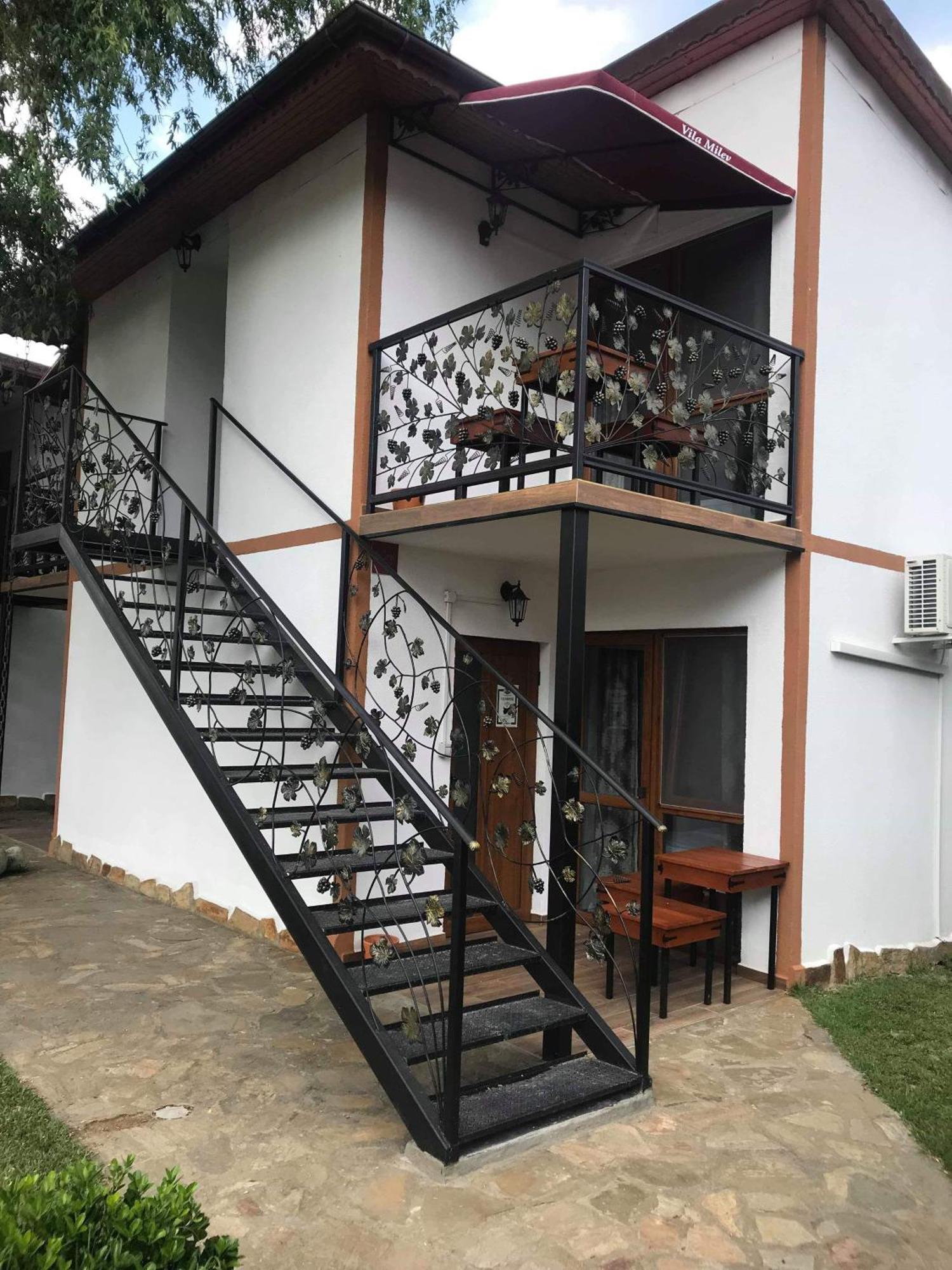 Villa Milev 克兰内沃 外观 照片